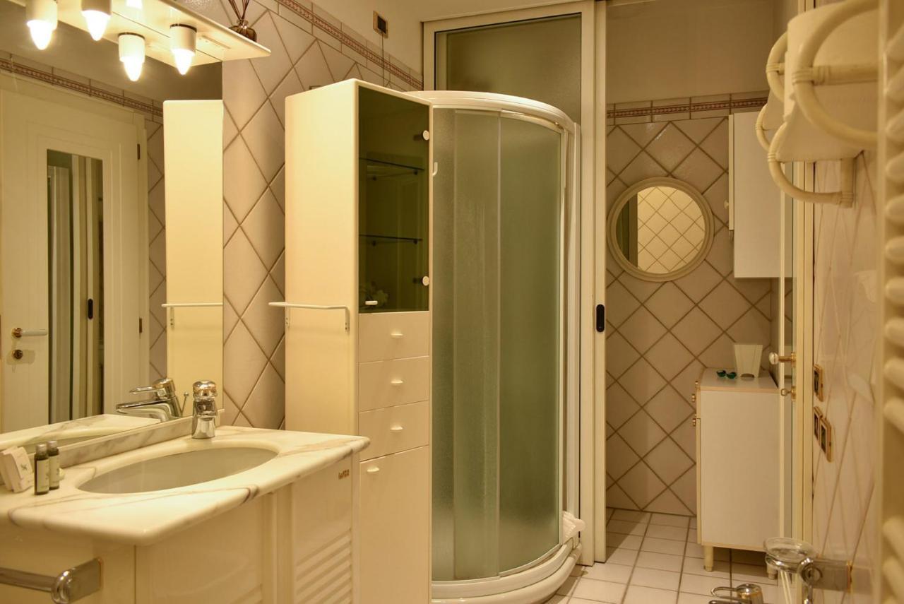 Tito Livio Deluxe Accommodation Padova Bagian luar foto