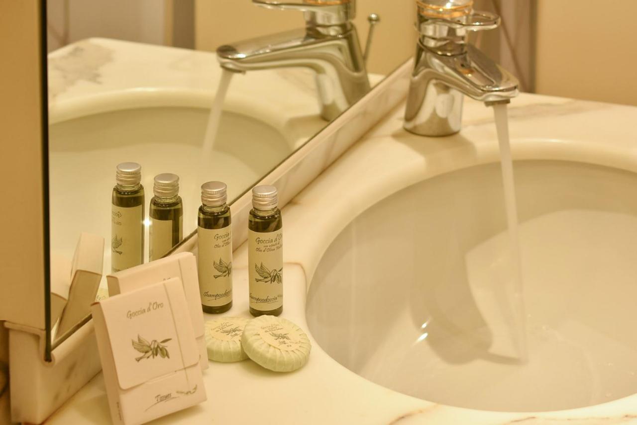 Tito Livio Deluxe Accommodation Padova Bagian luar foto